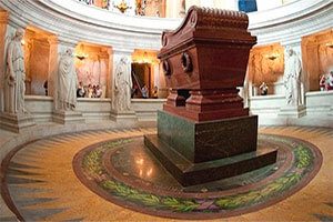 Гробница Наполеона-место паломничества